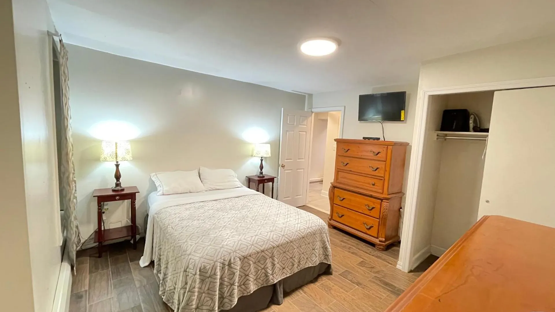 Rooms By Month In Manhattan
